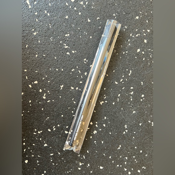 WINGME COSMETICS | Mega Blending Brush 15 - Picture 2 of 4